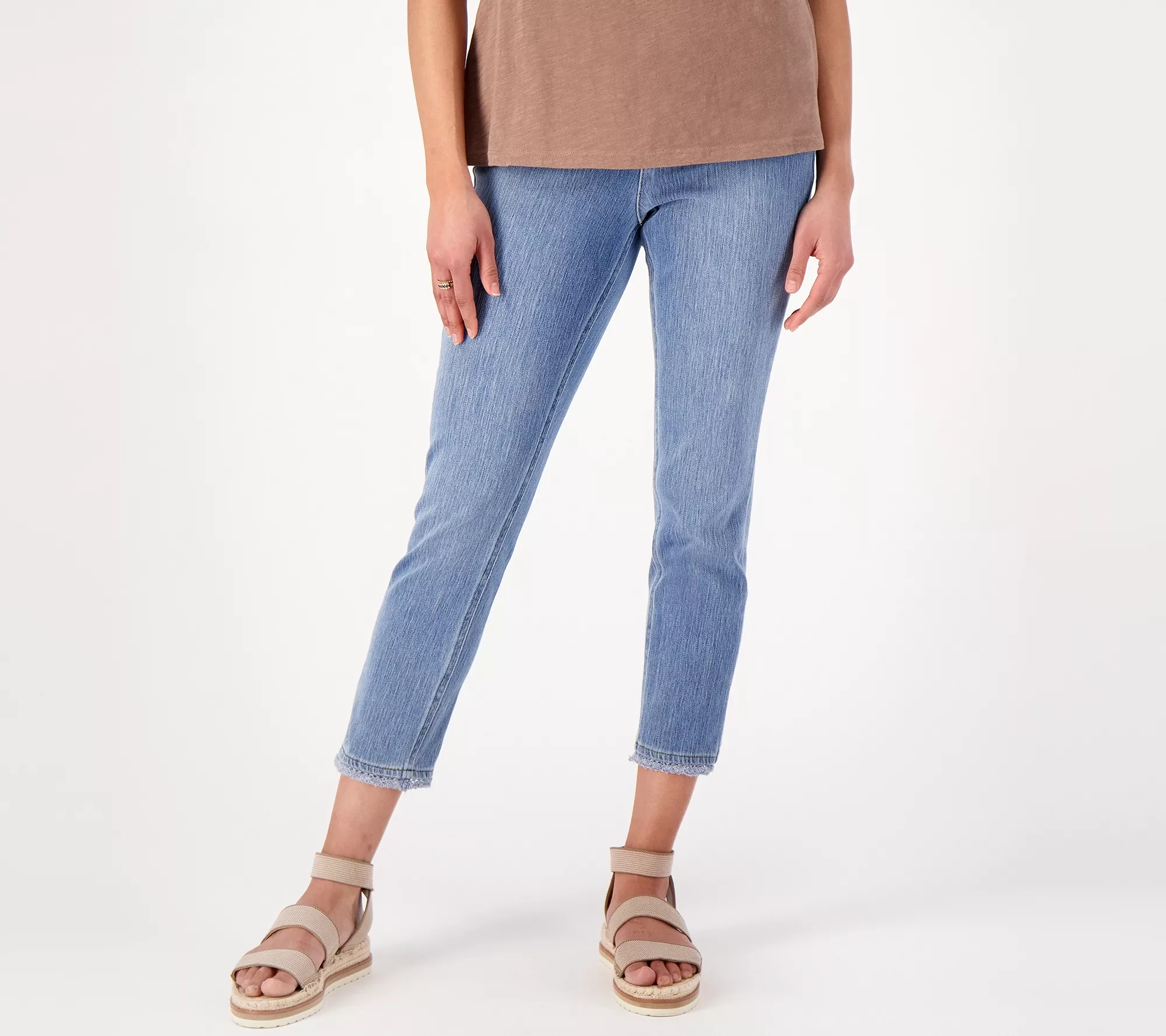 "As Is" Isaac Mizrahi Live! Knit Denim Petite Pull-On Jeans