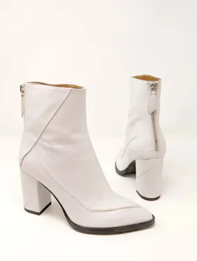 5.5 Almasi White Apple Leather Boot - White