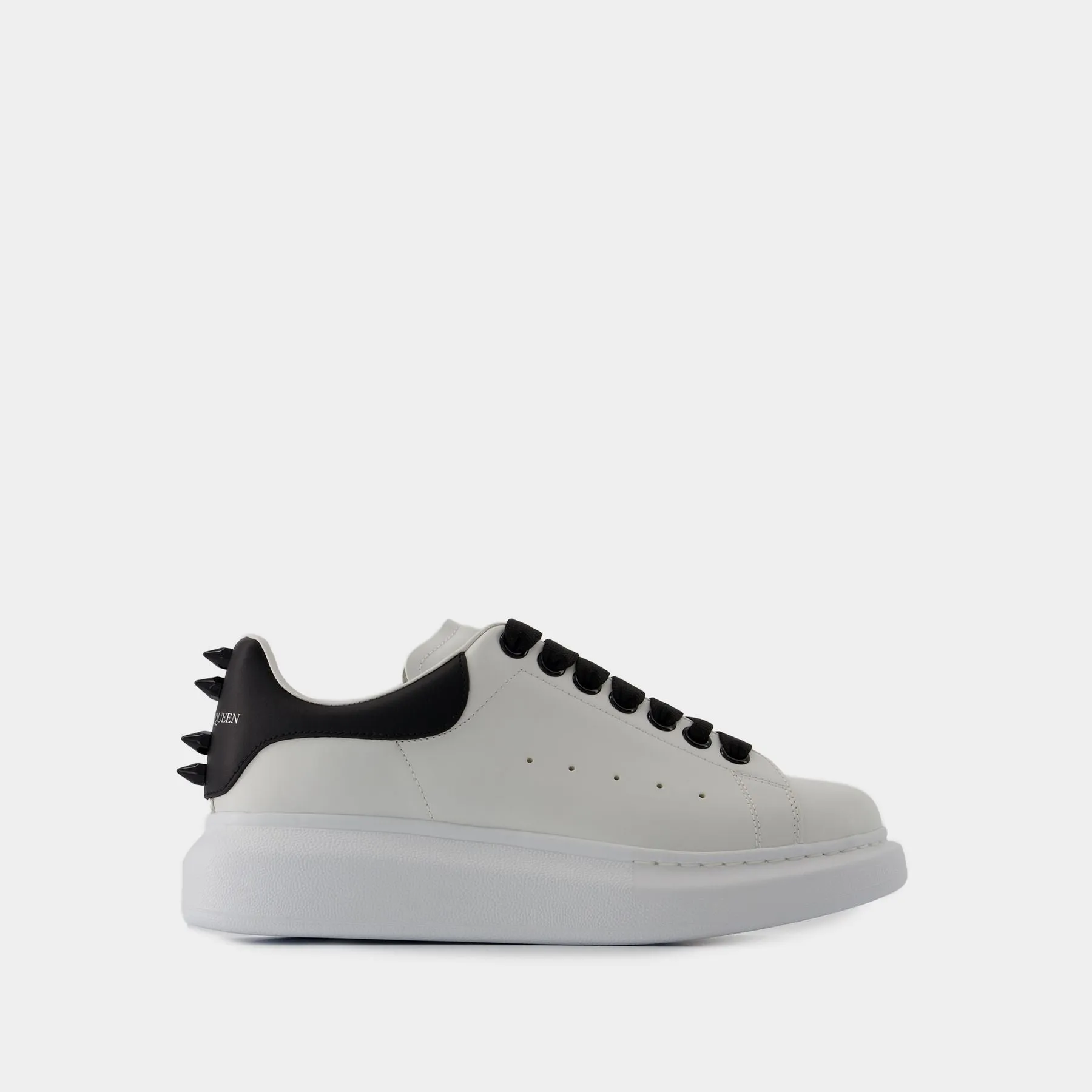 Alexander McQueen  Oversized Sneakers - Alexander McQueen - Leather - White/Black