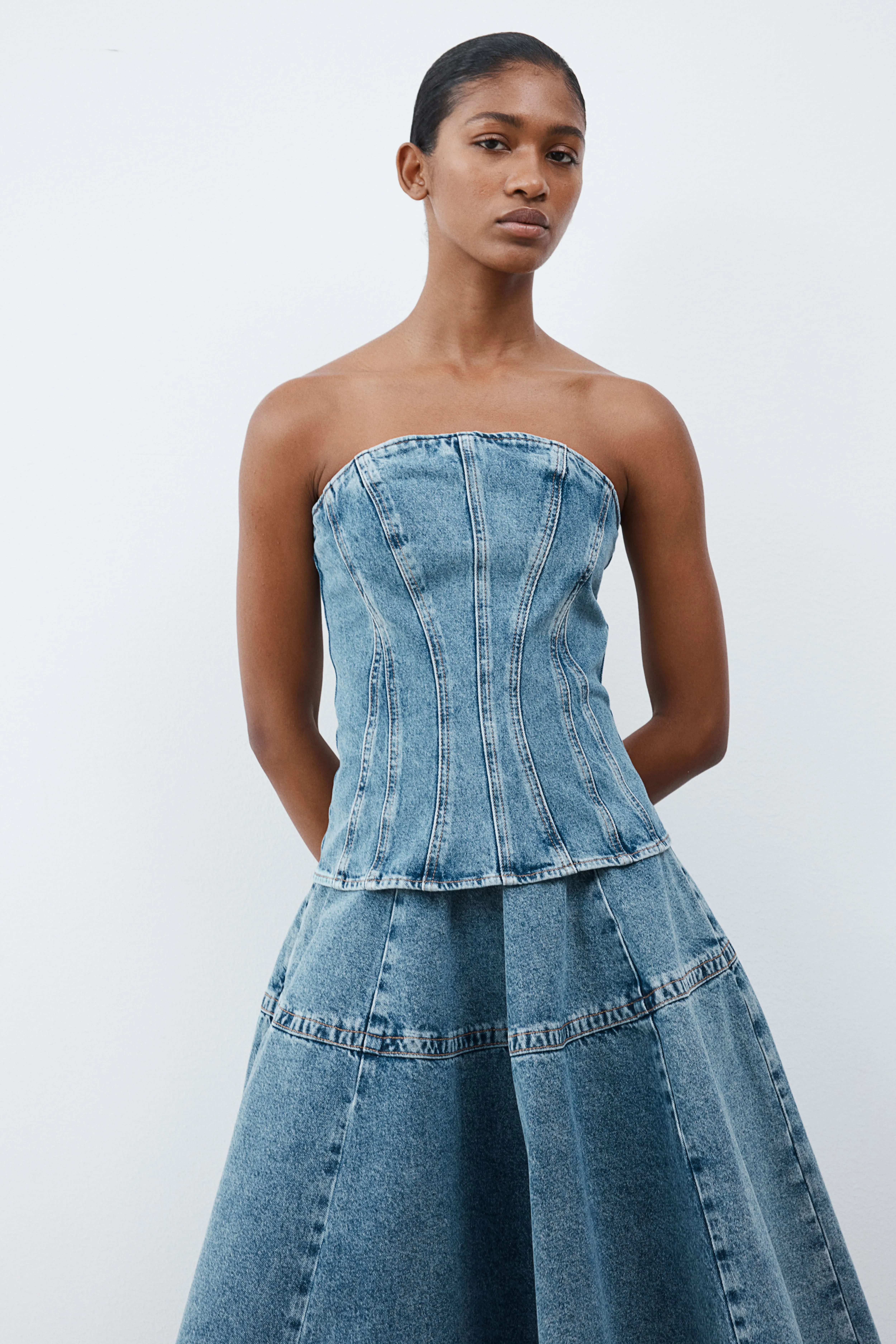 Denim bandeau top - Sleeveless - Regular length - Denim blue - Ladies | H&M GB