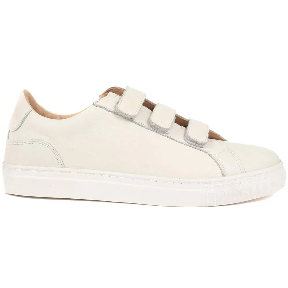 Flavia Patent Leather Trainers - FLAVIA / 324 284