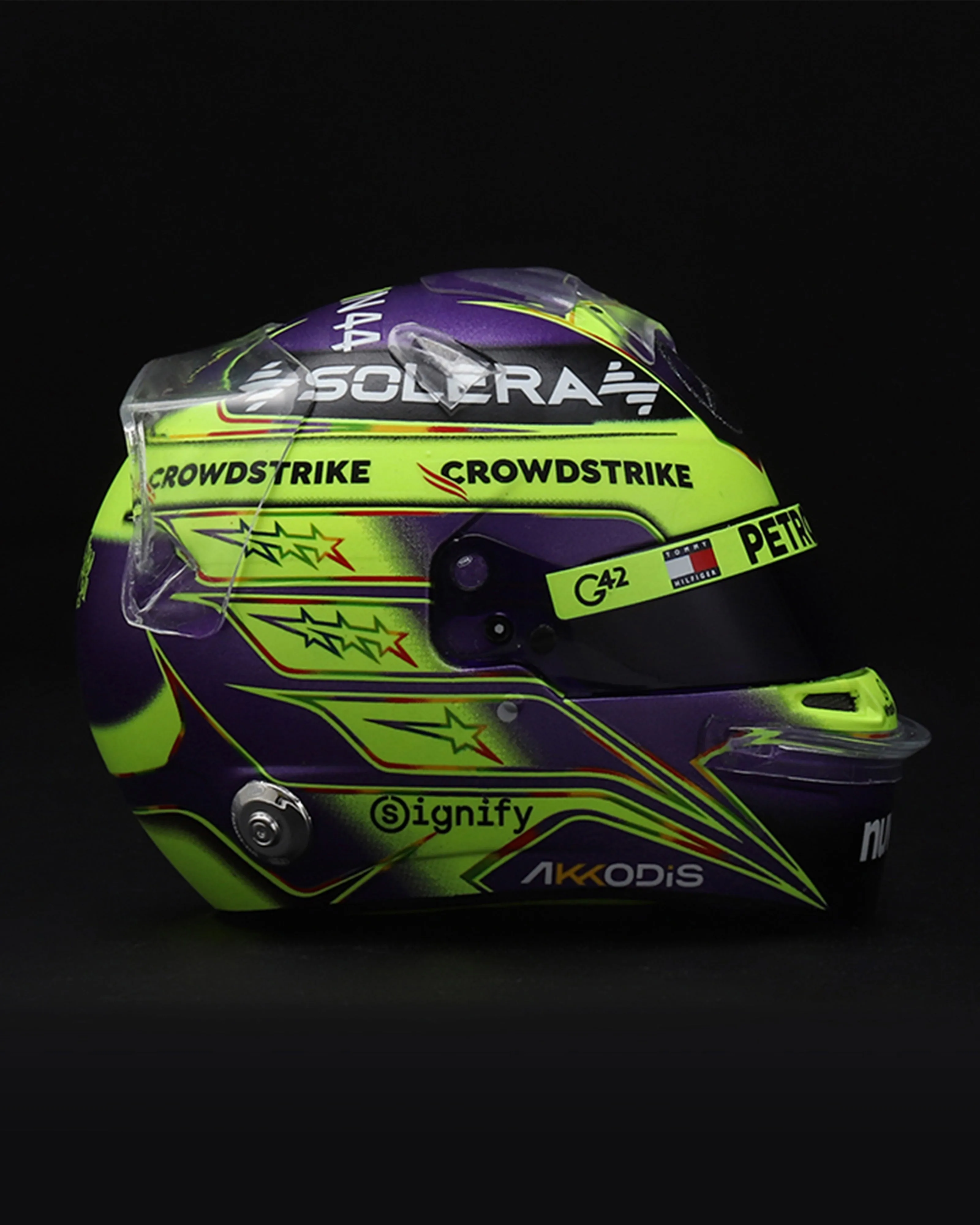 Lewis Hamilton 2024 Sparks Helmet 1:5