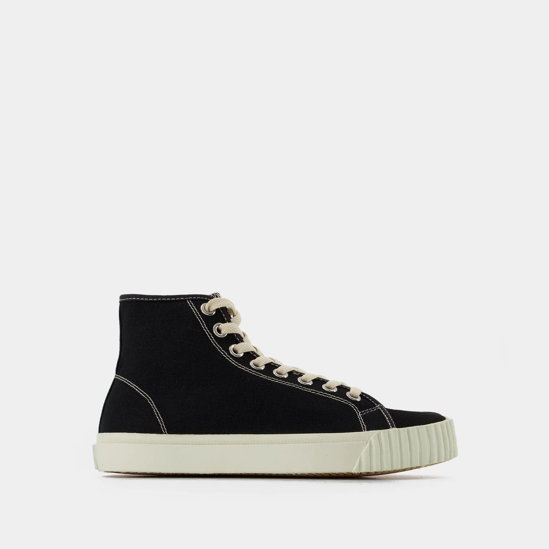 Maison Margiela  Sneakers Tabi High T  in Black and White Leather