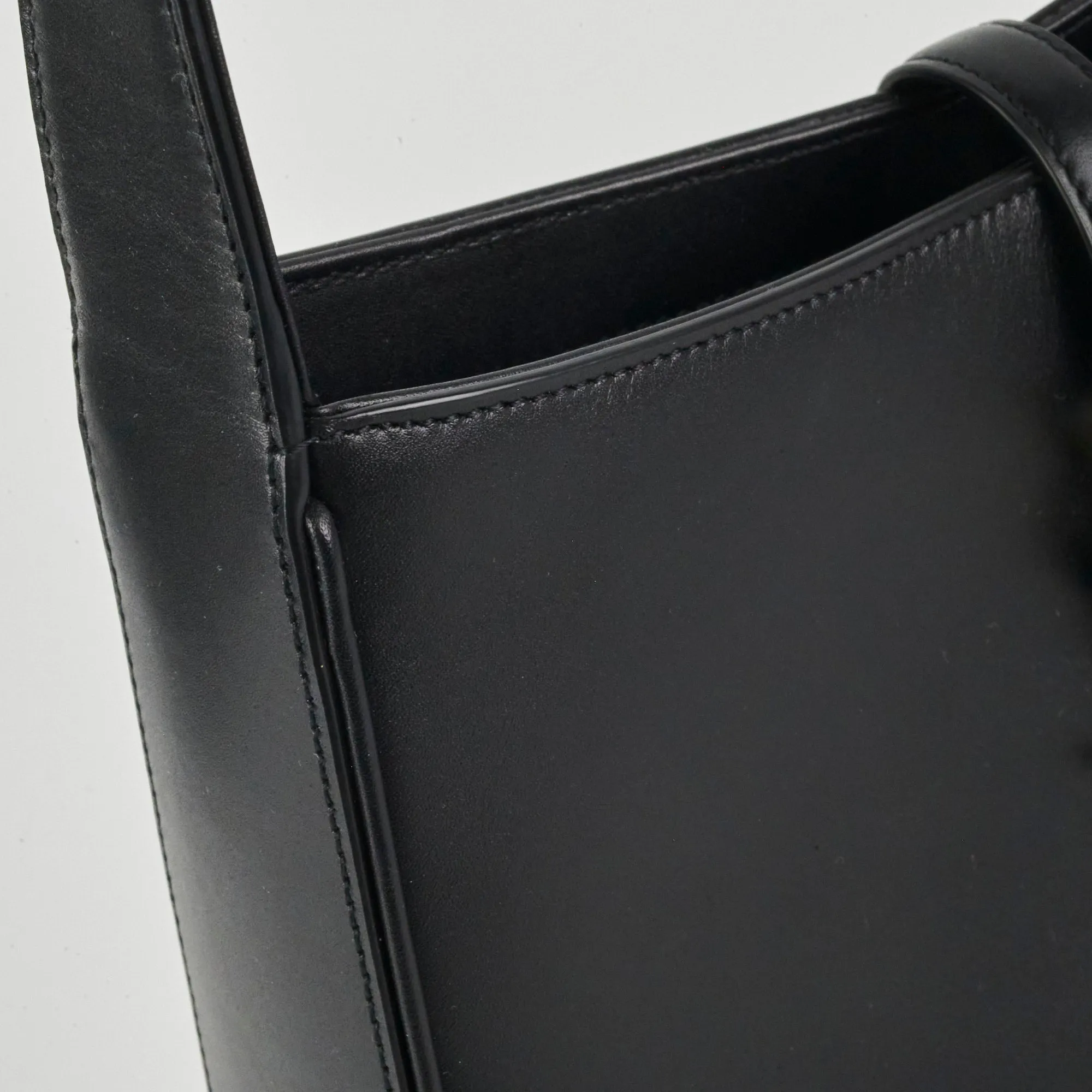 Saint Laurent Le 5 A 7 Black Shoulder Bag