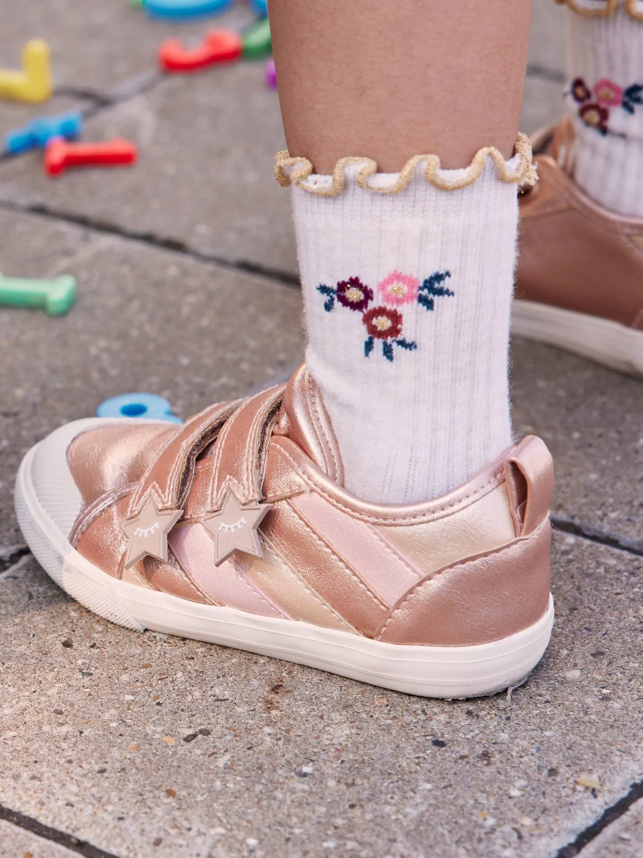 Trainers with Touch Fasteners for Girls, Designed for Autonomy - shimmery light pink