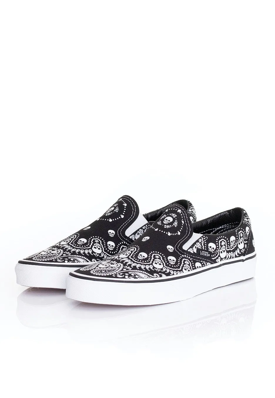 Vans - Classic Slip On (Bandana) Black/True White - Shoes