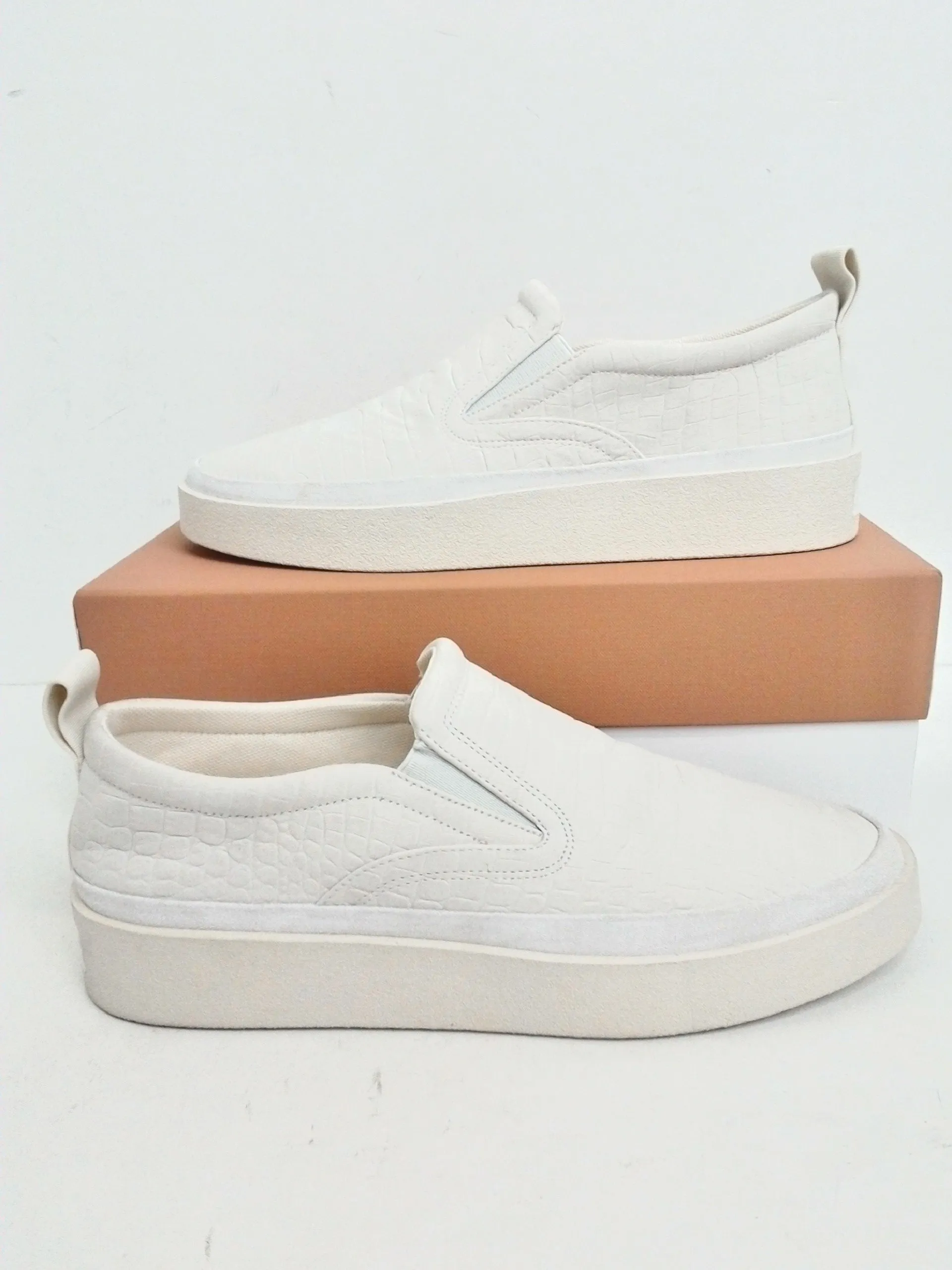 Via Spiga Women's V-Markie, Milk Su White Leather  Sneakers Size 5, 5.5, 7 & 8.5